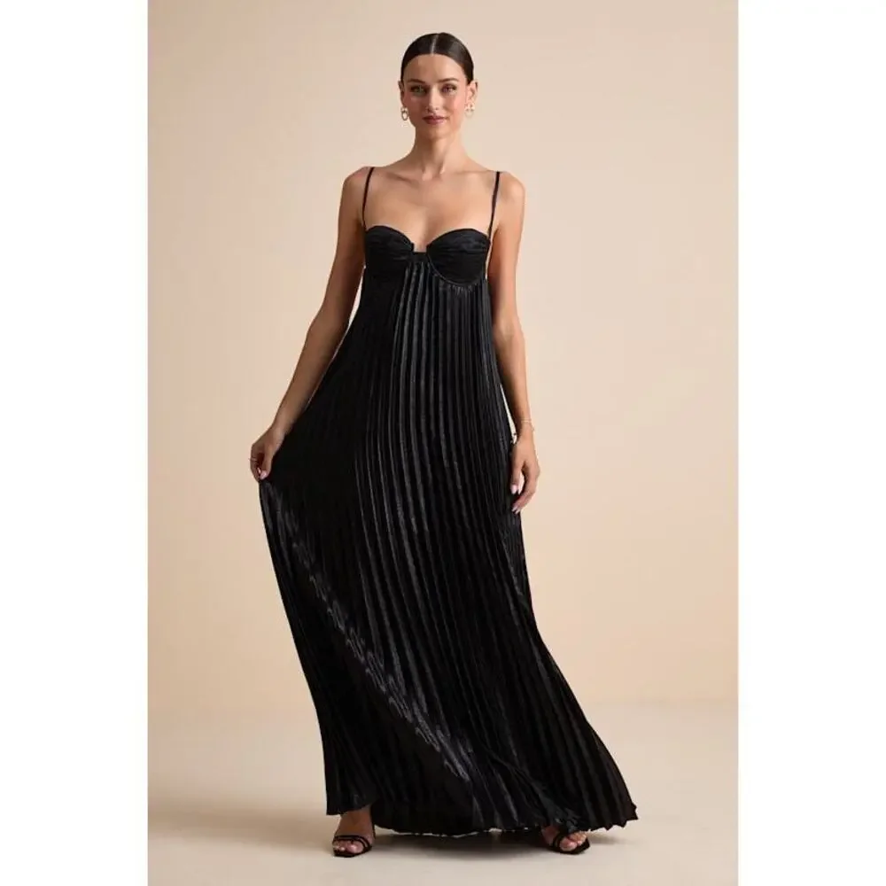 NWT - Lulus Brilliant Allure Black Pleated Maxi Dress - Size L - Picture 1 of 3
